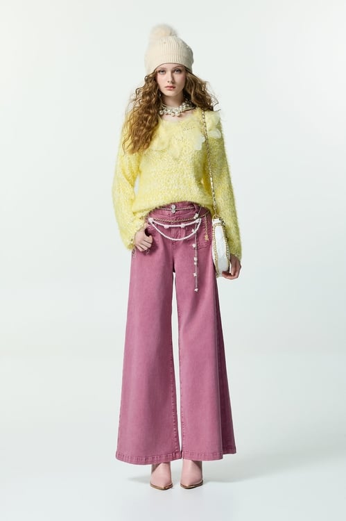 3-D Floral Yellow Knit Top,Knitted