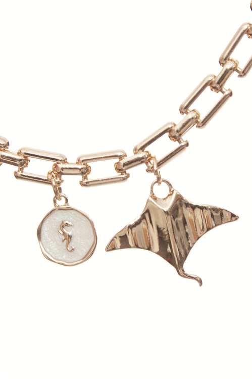 Seashell Pendant Necklace,,Seashell Pendant Necklace,Season (SS) Look,Necklaces