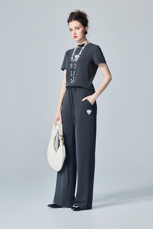 Casual Wide Leg Pants,,Casual Wide Leg Pants,Tops,Season (SS) Look,Culottes,Season (SS) Look,pants,Tops,Season (SS) Look,White tops,Culottes,Season (SS) Look,pants,Embroidered,Season (AW) Look,Midi skirts,Black skirts,sleeveless tops,Tops,White tops,Season (AW) Look,sleeveless tops,black tops,sleeveless tops,Tops,White tops,Season (AW) Look,sleeveless tops,black tops,Culottes,Season (AW) Look,Lace,pants,Culottes,Season (AW) Look,Lace,pants