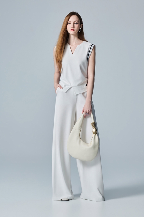 Contrast Trim Detail Sports Style Vest,,Contrast Trim Detail Sports Style Vest,Tops,Season (SS) Look,Culottes,Season (SS) Look,pants,Tops,Season (SS) Look,White tops,Culottes,Season (SS) Look,pants,Embroidered,Season (AW) Look,Midi skirts,Black skirts,sleeveless tops,Tops,White tops,Season (AW) Look,sleeveless tops,black tops