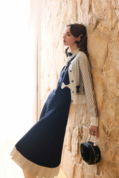 Pleated Navy Knit Skirt