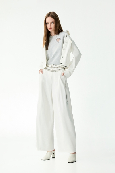 Barrel Cut White Jeans