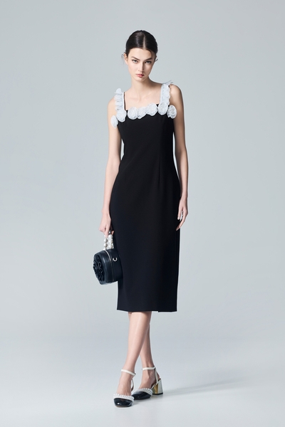 3-D Contrast Rose Fitted Dress