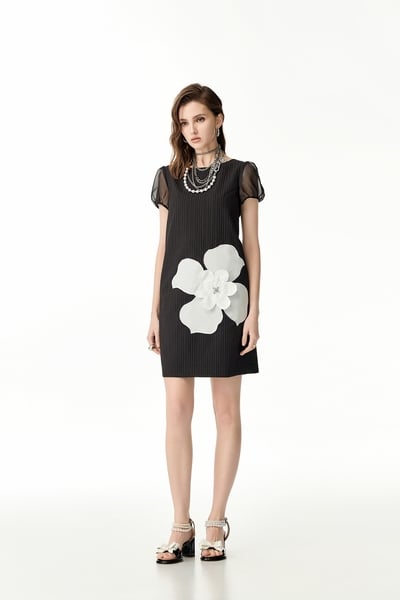 Contrast Floral Detail Short Dress