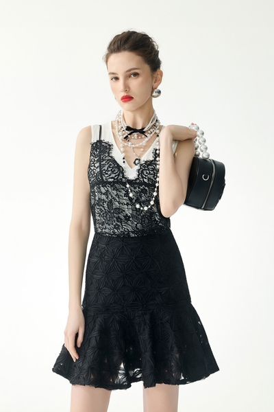 V-neck Lace Detail Vest