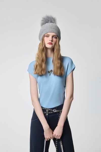 Heart Shape Brooch Blue Knit Vest