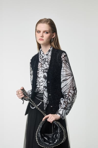 V-neck Black Knit Vest