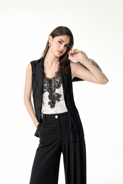 Contrast Lace Detail Tank Top