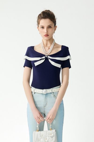 Sailor Collar Navy Knit Top