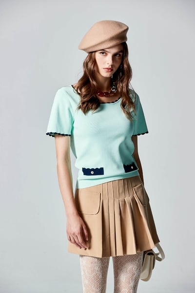 Short Sleeve Knit Top With Contrast Trim Detail