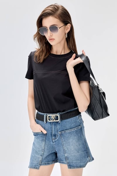 Basic Tee With Contrast Stitching Detail
