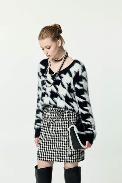 V-neck Houndstooth Faux Fur Knit Top