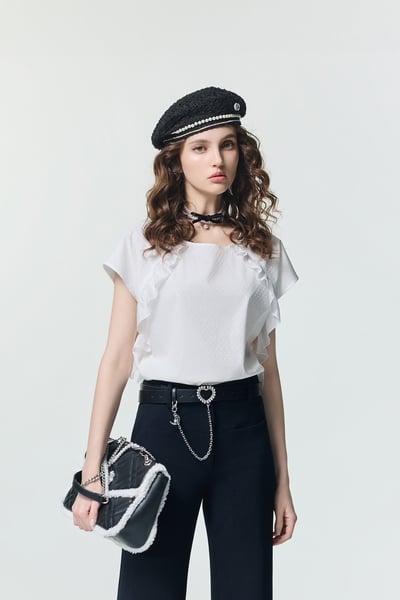 Ruffle Trim Detail Short Sleeve Top
