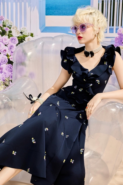 Floral Embroidery Detail Ruffle Vest