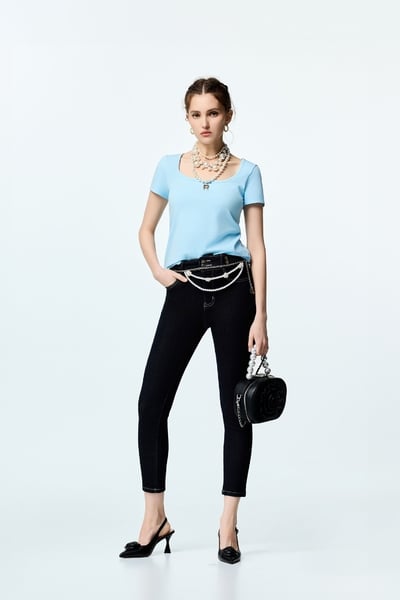 Minimalist Slim-Fit Jeans