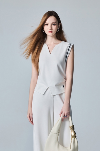Contrast Trim Detail Sports Style Vest